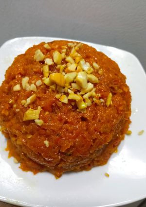ગાજર નો હલવો (Gajar Halwa Recipe In Gujarati) રેસીપી મુખ્ય ફોટો