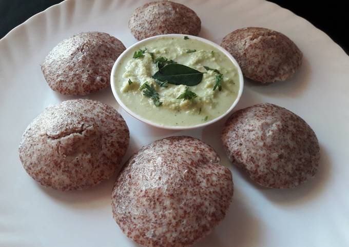 हेल्दी रागी इडली (Healthy ragi idli recipe in Hindi) रेसिपी बनाने की विधि in Hindi by Mamta Shahu - Cookpad