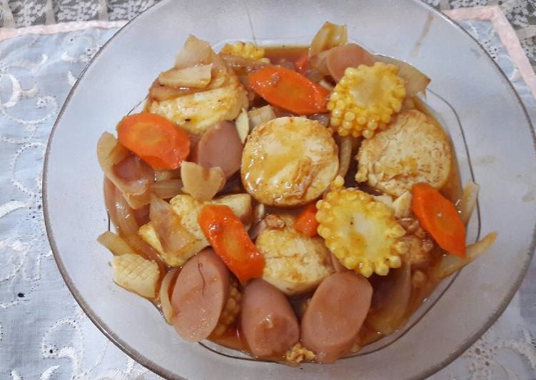 Tofu campur sosis wortel jagung putren saos Padang