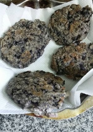 Una foto de Hamburguesas de porotos negros vegetarianas y sin tacc
