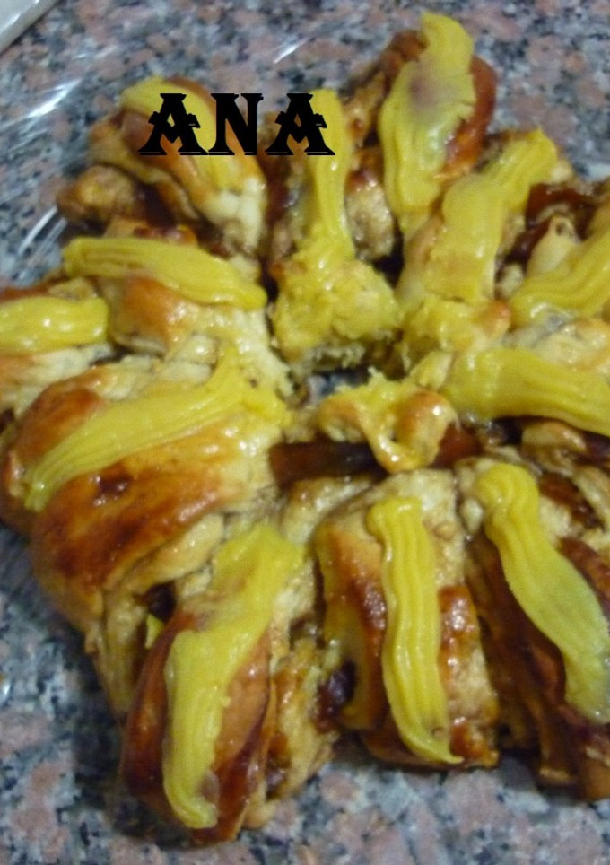 Una foto de Rosca de Pascua o reyes rellena distinta