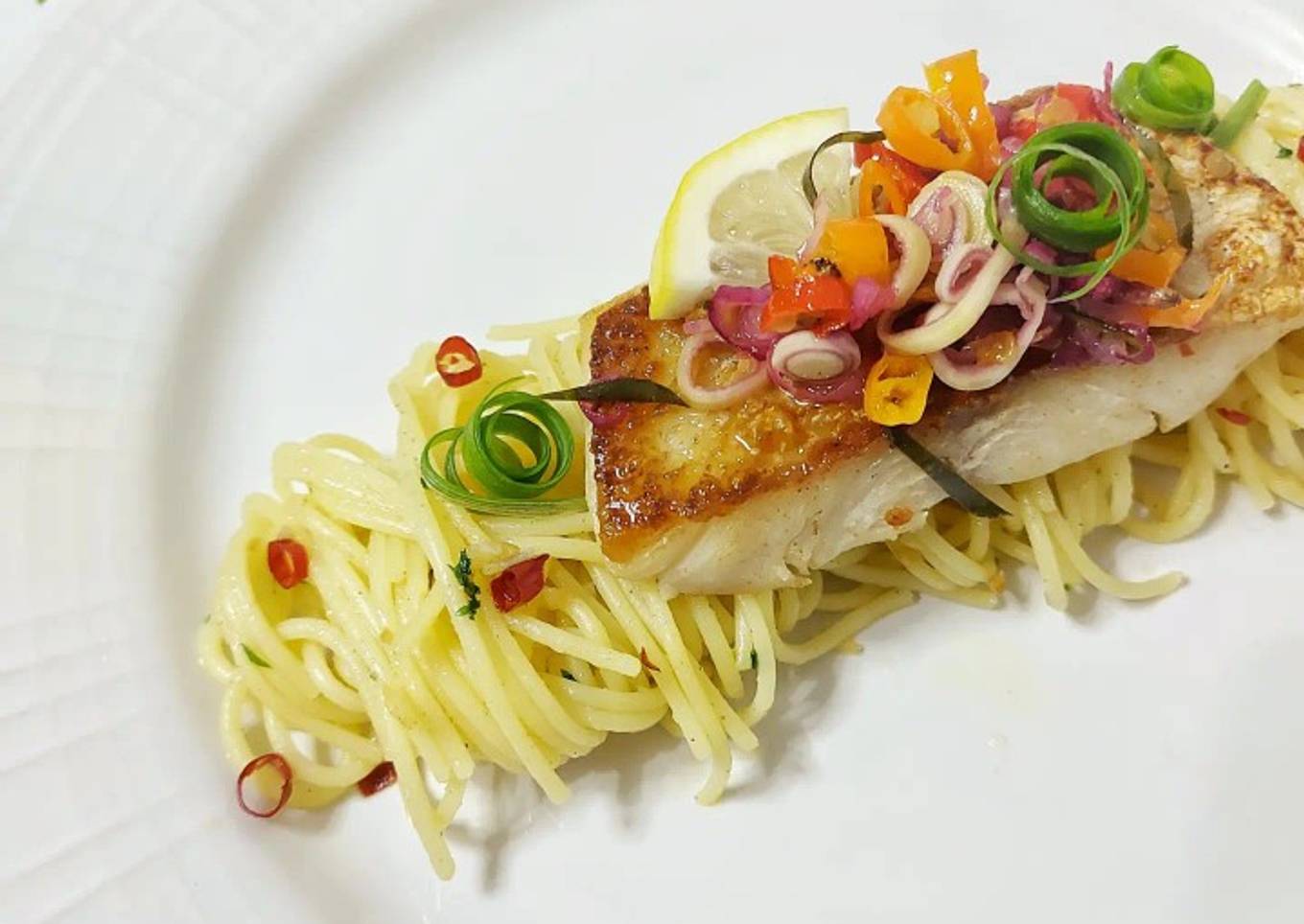 Spaghetti Aglio Olio Panggang Perch (+ Sambal Matah)