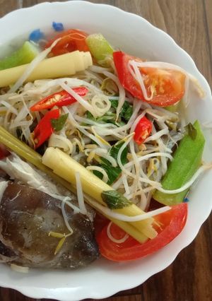 Hình của món Canh chua đầu cá hồi.