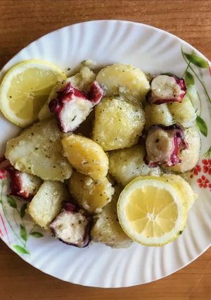 Foto principal de Ensalada de patatas y pulpo