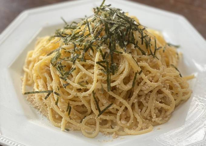 Spaghetti hake roe (huevas de merluza espaguetis)