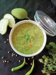 कच्चे आम की चटनी (kacche aam ki chutney recipe in Hindi) रेसिपी मुख्य फोटो