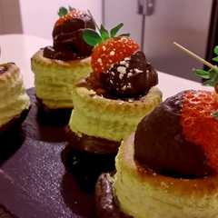 Una foto de Volovanes/Tartaletas de fresas con chocolate al Jack Daniels