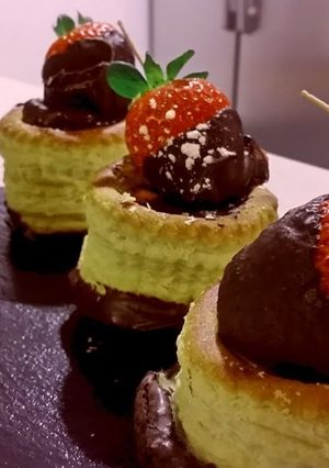 Una foto de Volovanes/Tartaletas de fresas con chocolate al Jack Daniels