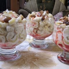 A picture of Creamy fruit salad.