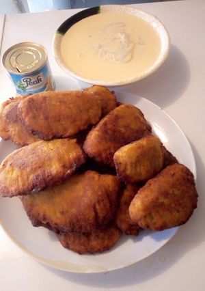 A picture of Plantain pie, Pap and milk.