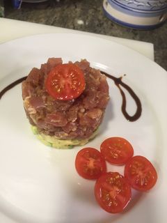 Una foto de Tartar de atún suave