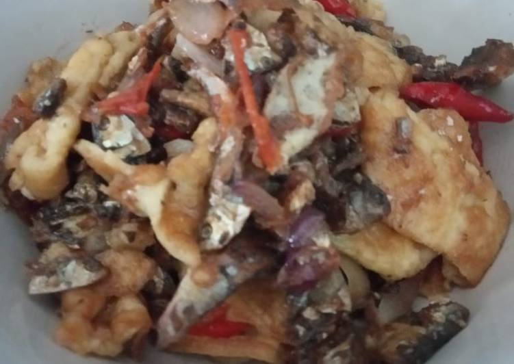 Ikan asin tumis orak arik telor dadar