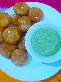 સાબુદાણા વડા (Sabudana Vada Recipe In Gujarati) રેસીપી મુખ્ય ફોટો