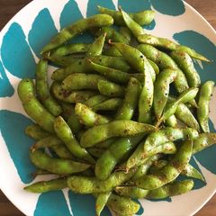 A picture of Best way to have Edamame.
