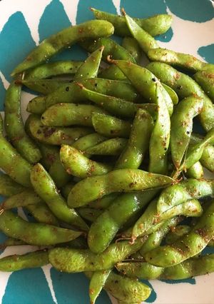 A picture of Best way to have Edamame.