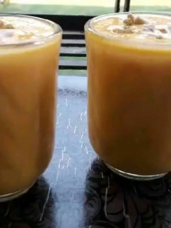 A picture of Mango Shake.
