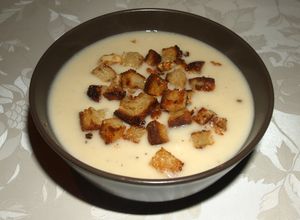 Zellerkrémleves recept fotója