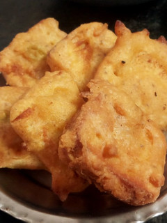 ब्रेड पकौड़ा (bread pakoda recipe in Hindi) रेसिपी मुख्य फोटो