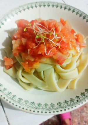 Una foto de Pasta fresca con salsa de tomate