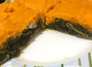 Una foto de Tarta bicolor 💚🧡(acelga y zapallo)