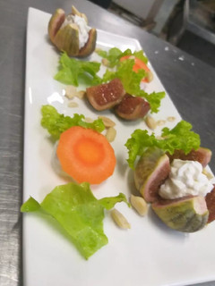 A picture of Exotic Figs feta Salad.