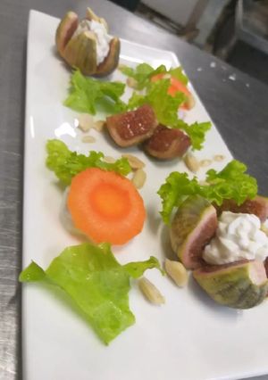 A picture of Exotic Figs feta Salad.