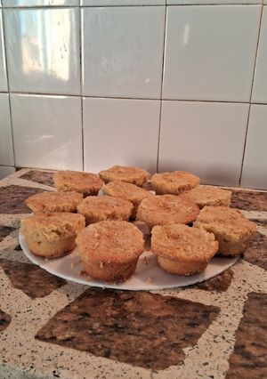Una foto de Muffins facilísimos de manzanas🍎🍎🧁🧁