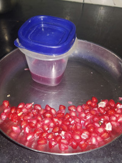 மாதுளம் பழம் ஜாம் (Maathulam pazham jam recipe in tamil) செய்முறை முக்கிய புகைப்படம்