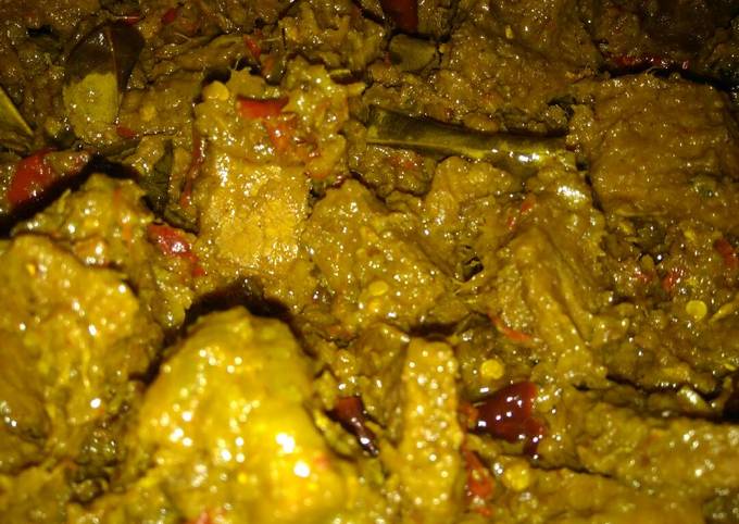 Bagaimana Menyiapkan Semacam Rendang sapi ≈ 🥩🍲, Bisa Manjain Lidah