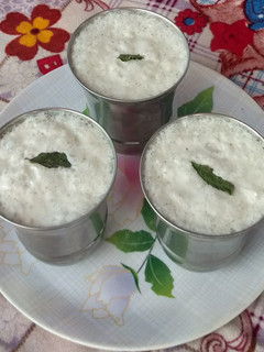 दही की नमकीन लस्सी (dahi ki namkeen lassi recipe in Hindi) रेसिपी मुख्य फोटो