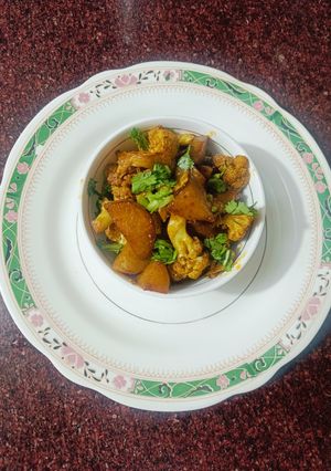 A picture of Aloo Gobhi fry.