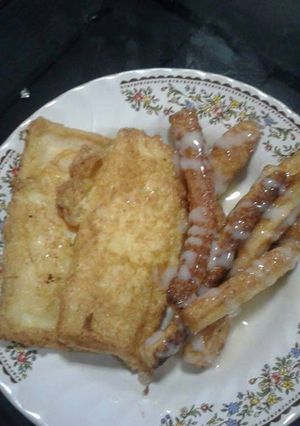 รูปของ ขนมปังชุปไข่ทอดไส้นมหวาน