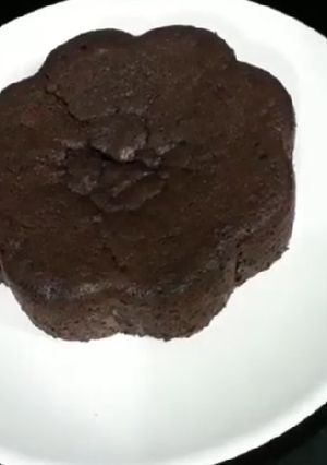 A picture of EGGLESS CHOCOLATE CAKE (IN PRESSURE COOKER).