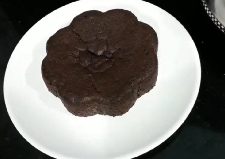 EGGLESS CHOCOLATE CAKE (IN PRESSURE COOKER)