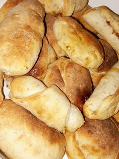 صورة لوصفة فطائر اللحمه المفرومه والجبنه بالجزر🥕 والفلفليه🫑🥐🥖