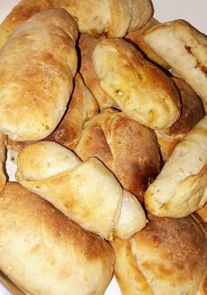 صورة لوصفة فطائر اللحمه المفرومه والجبنه بالجزر🥕 والفلفليه🫑🥐🥖