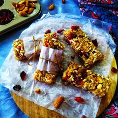 No bake dry fruits granola bars A picture of No bake dry fruits granola bars.