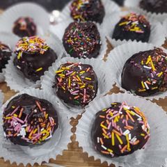 A picture of Chocolate Balls.