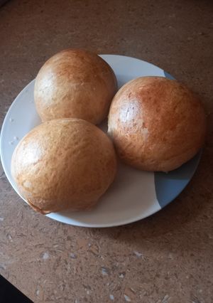 A picture of Dinner rolls.
