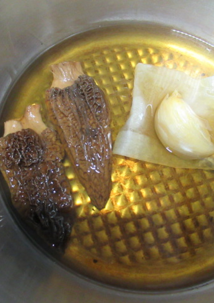 羊肚菌版新加坡潮州肉骨茶 的食譜成品照片
