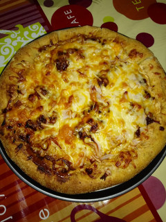 Una foto de Pizza especial de queso de la Mari