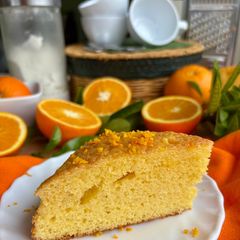 A picture of Orange sponge cake 🍊 (bizcocho de naranja).