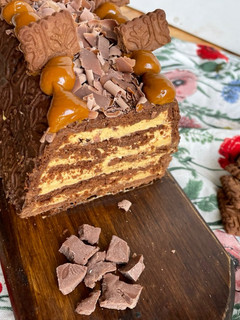 Una foto de Chocotorta a mi manera - Carlota de dulce de leche y queso crema