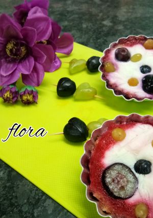 A picture of Fruit Mousse With curd.