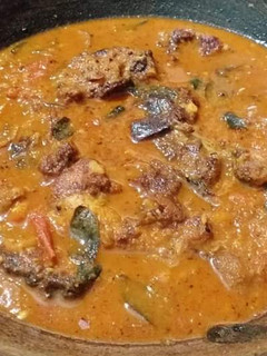 सिंपल फिश करी (simple fish curry recipe in Hindi) रेसिपी मुख्य फोटो