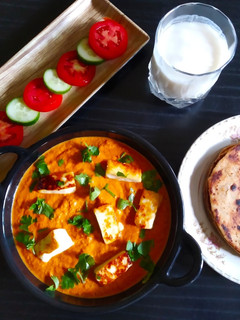 શાહી પનીર મસાલા (Shahi paneer masala recipe in gujarati) રેસીપી મુખ્ય ફોટો