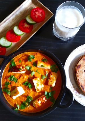 શાહી પનીર મસાલા (Shahi paneer masala recipe in gujarati) રેસીપી મુખ્ય ફોટો