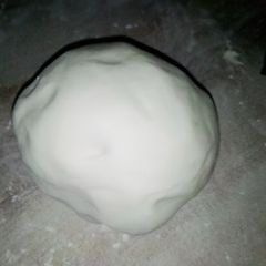 A picture of Fondant Icing.