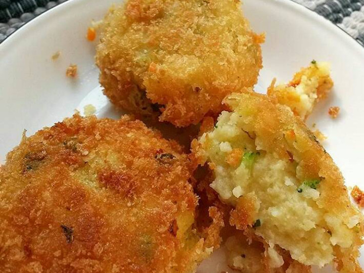 Resep Kroket gurih kornet keju yang Menggugah Selera