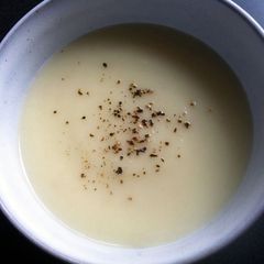 A picture of Cauliflower Soup.